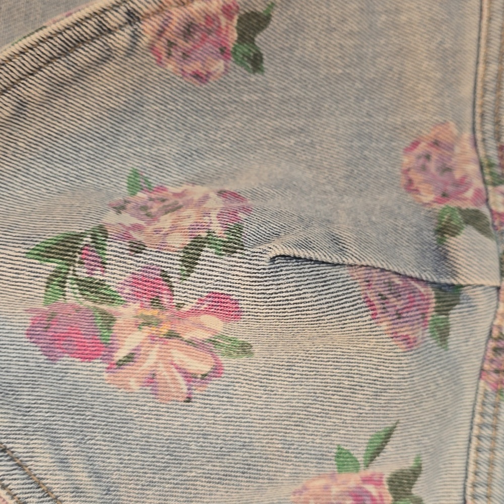 Wild Fable Floral Denim Crop Top NWT - Picture 4 of 4